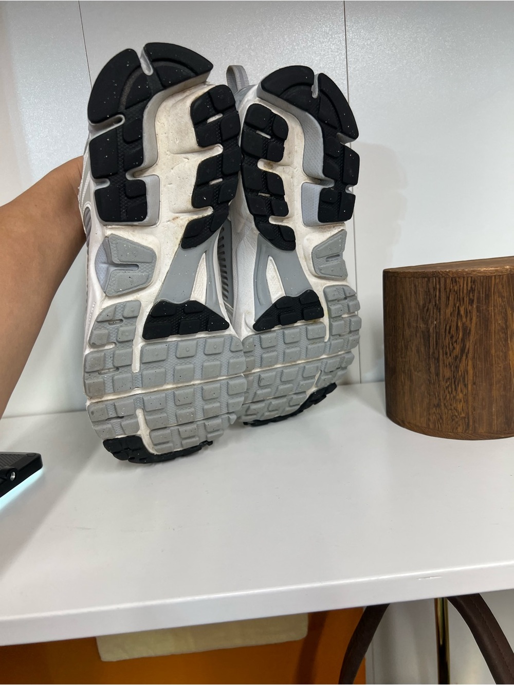 🔥 Nike Vomero 5 sneakers women size 8.5 - Picture 6 of 7
